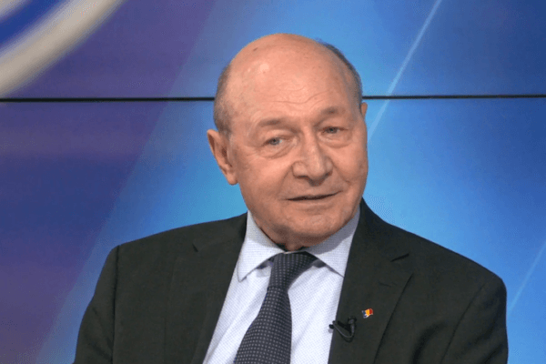 Băsescu intervine în scandalul din coaliție: „Grindeanu dă din gură, iar Bolojan aduce bani în țară”