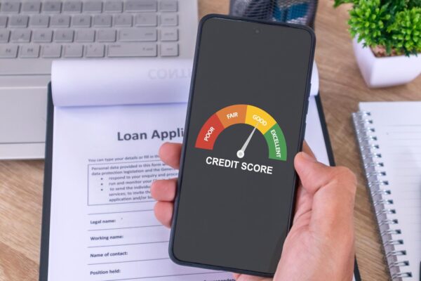 Ce este scorul de credit și cum îți poate influența șansele de finanțare