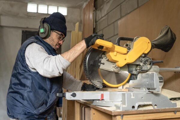 Atelierul de mobilă la comandă: utilaje, spațiu și marjă
