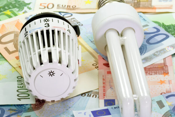 România, prima în UE la scumpirea electricității și gazelor în semestrul I din 2026
